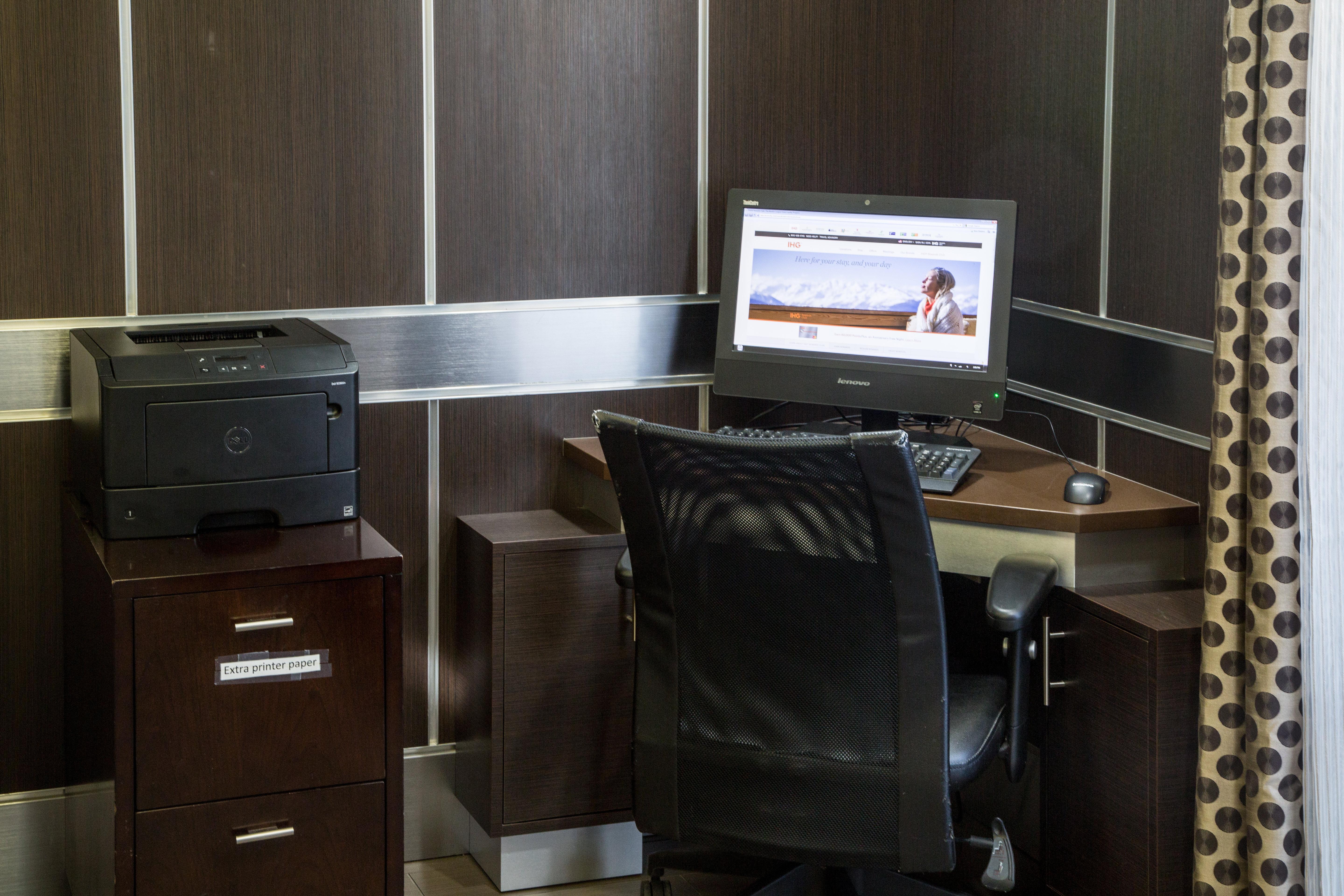 Holiday Inn Express & Suites - Oxford By Ihg Ngoại thất bức ảnh