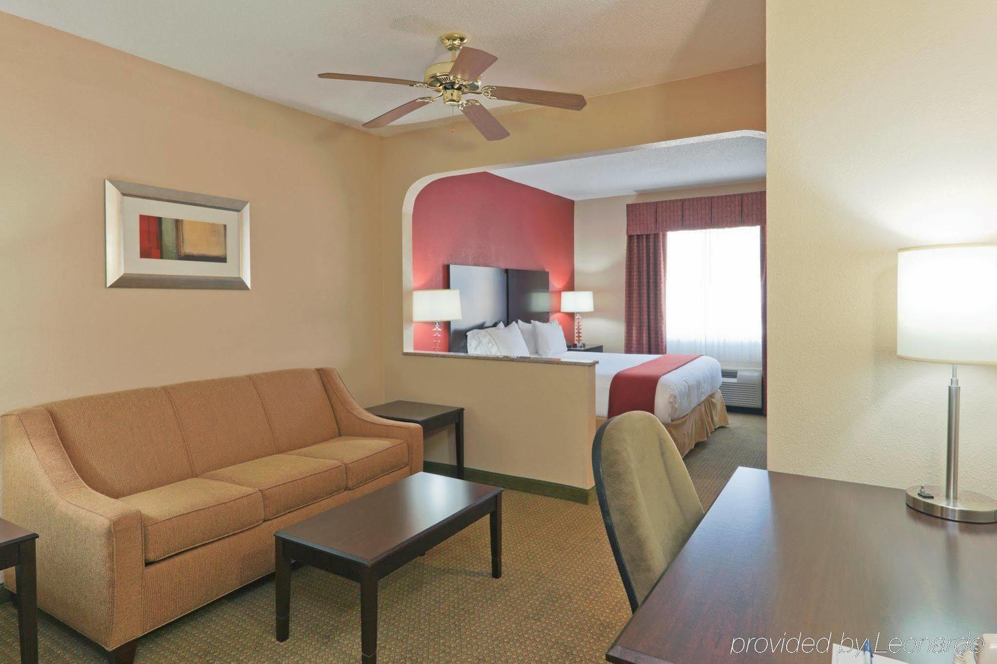 Holiday Inn Express & Suites - Oxford By Ihg Phòng bức ảnh