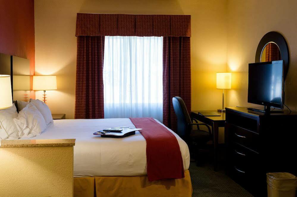 Holiday Inn Express & Suites - Oxford By Ihg Ngoại thất bức ảnh