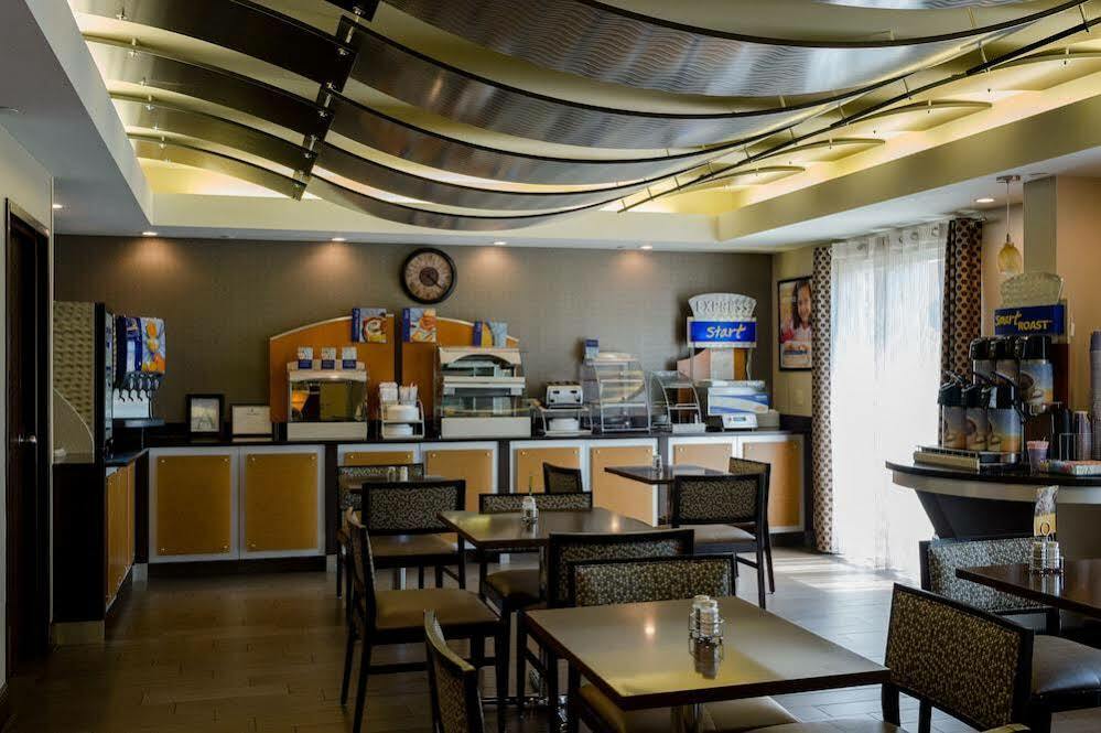 Holiday Inn Express & Suites - Oxford By Ihg Ngoại thất bức ảnh